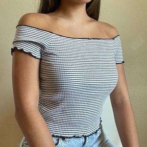 🐝 Zara Striped Crop Top
